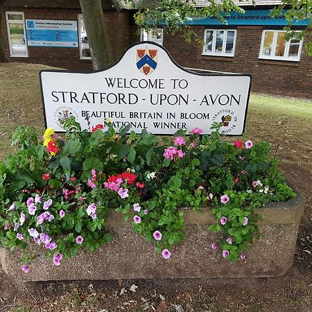Stratford Upon Avon: 2 Bed Town Centre Apartment, Parking For One Car Bagian luar foto