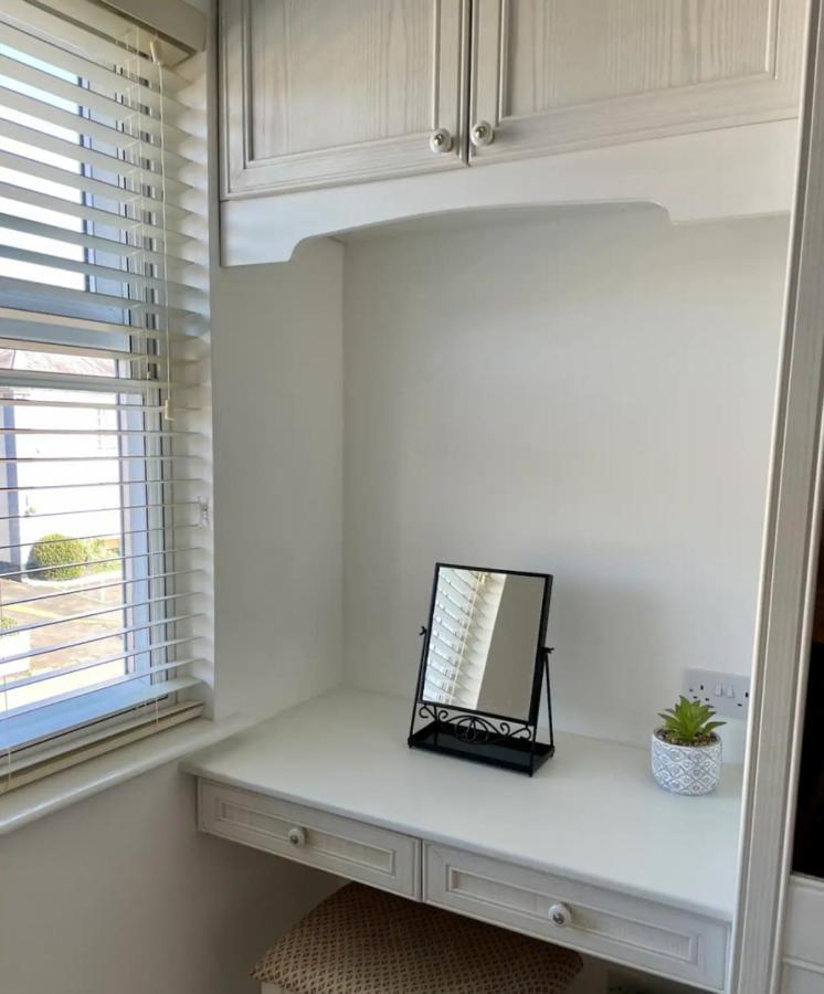 Stratford Upon Avon: 2 Bed Town Centre Apartment, Parking For One Car Bagian luar foto