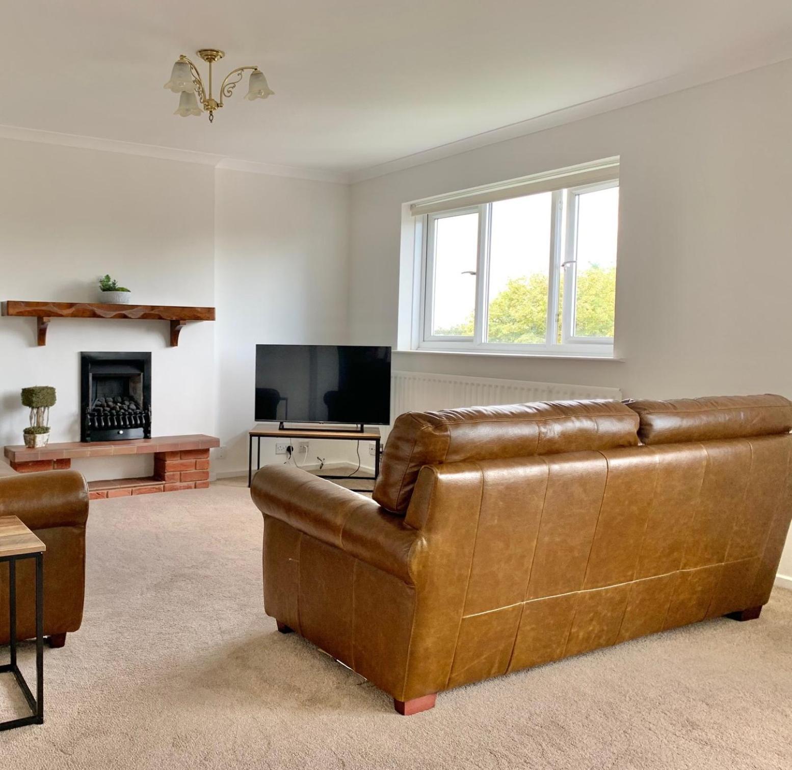 Stratford Upon Avon: 2 Bed Town Centre Apartment, Parking For One Car Bagian luar foto