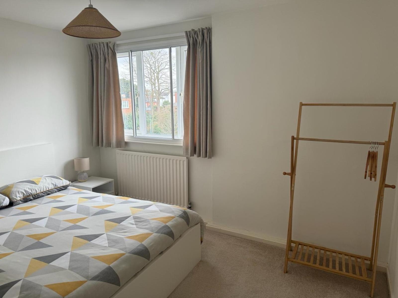 Stratford Upon Avon: 2 Bed Town Centre Apartment, Parking For One Car Bagian luar foto