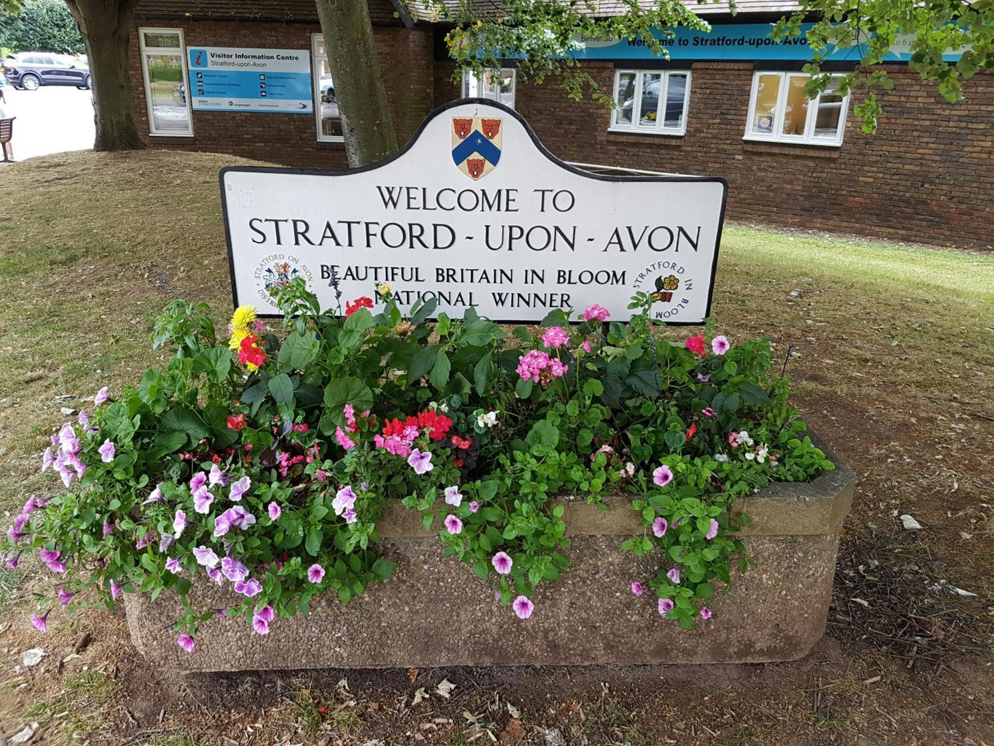 Stratford Upon Avon: 2 Bed Town Centre Apartment, Parking For One Car Bagian luar foto
