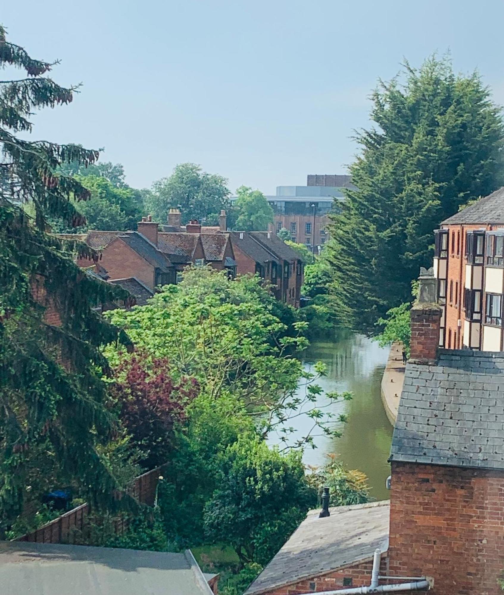 Stratford Upon Avon: 2 Bed Town Centre Apartment, Parking For One Car Bagian luar foto